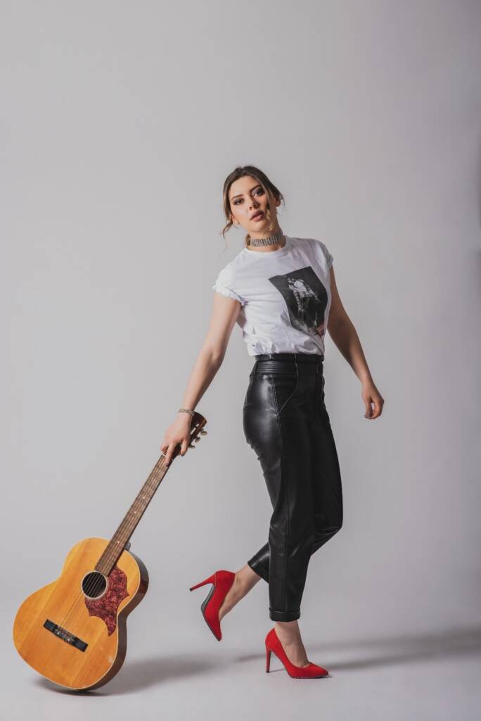Nina Fakin2